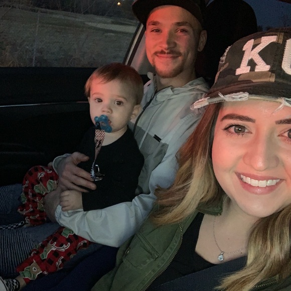 Meet your Posher, Madison - Picture 1 of 1